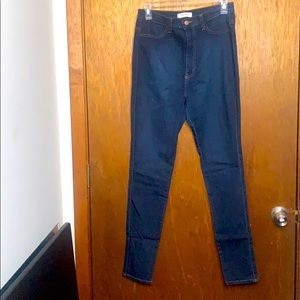 Vibrant Jeans Dark Denim high rise (Never worn)